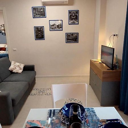 STAZIONE BLU NOVECENTO Apartment โรม ภายนอก รูปภาพ